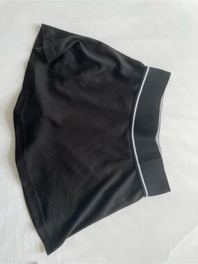 Black Athletic Skirt with Contrasting Waistband